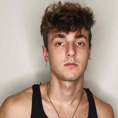 Bryce Hall -【Biography】Age, Net Worth, Height, Single, Nationality