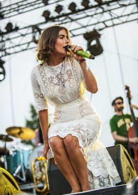 Jade Castrinos Bio, Career, Marital Status, Net Worth