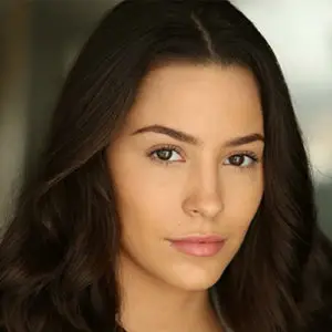 Alexxis Lemire