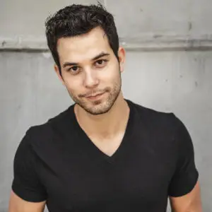 Skylar Astin